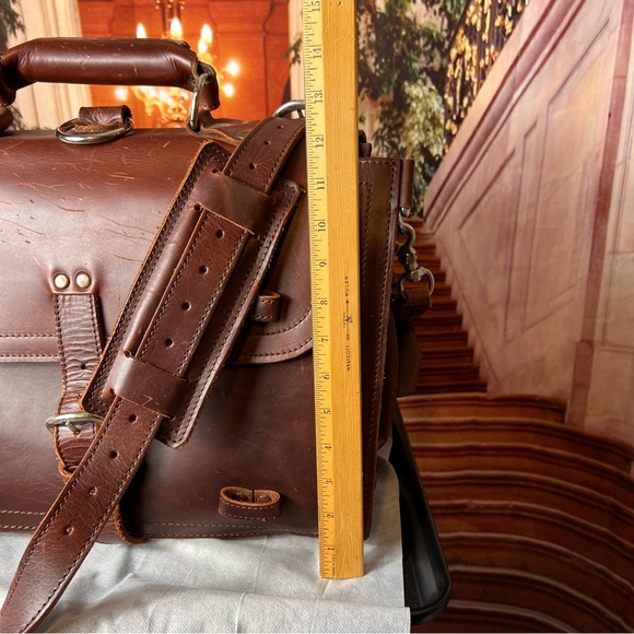 Vintage Saddleback Leather Authentic Bag, brown, will last forever. Great! - Picture 3 of 15